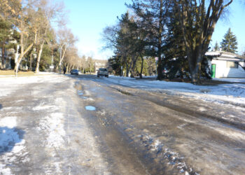 Drivers and city maintenance teams have real-time data on road conditions