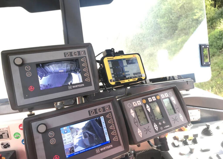 Data is shown in real time on the screen in the cab for the machine operator to view
