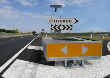 SMA's Geronimo monitoring system is installed on the road behind the crash cushion