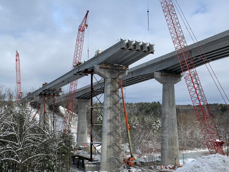 The twin structures were honoured in the category “best bridge with a main span of more than 150 feet – 45.7m (image courtesy HDR)