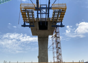 The Doka Cantilever Forming Traveller offers formwork and shoring from a single source with balance between support structure and formwork enabling construction of 470m of the main bridge (images courtesy Doka)