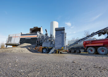 The new Wirtgen KMA unit has been used successfully for an airport project in Germany