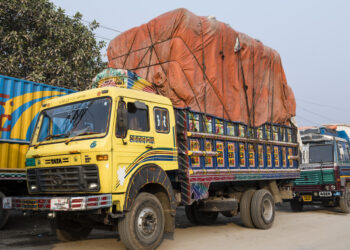 On-road haulage in Bangladesh can be slow and costly, due to the poor state of the roads (© Manfred Thuerig | Dreamstime.com)