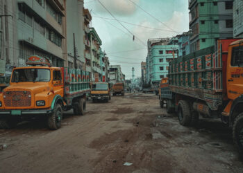 Road conditions in the major urban areas can be poor also (© | Mahtab Prattus, Dreamstime.com)