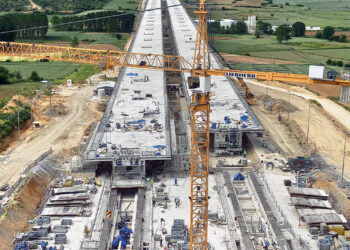 Ongoing work at the Çanakkale Viaduct, which will provide a valuable commuting route across The Dardanelles upon completion