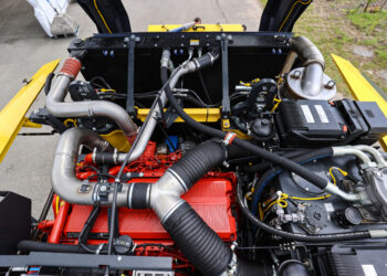 The machine's modular design enables each unit to be checked, serviced or replaced individually. (Photo: Bomag)