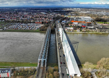Kontent Structures installed an 18.5m-wide by 335m-long tent along the entire length of a bridge over the Rhine River in Karlsruhe, Germany, for work to continue regardless of weather (image courtesy Kontent Structures)