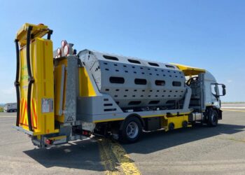 The King Highway vehicle with its revolver-style drum for putting out and collecting cones (image courtesy of King Highway)