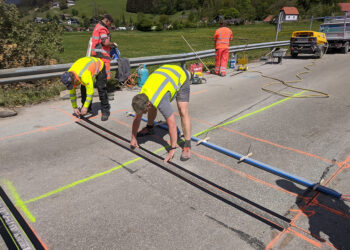 Bridge monitoring by Revotec on behalf of Austrian Federal Railways: installing two rows of Lineas sensors for KiTraffic Statistics (image courtesy Kistler Group)