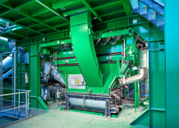 The plant now has a 320tonne/hour capacity and benefits from a new 4tonne mixer with a chute for feeding both hot and cold recycled material as well as aggregates for special mixes