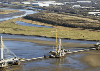 The COWI-designed Mersey Gateway Crossing across the River Mersey and the Manchester Ship Canal includes a 1km-long cable supported section (image courtesy COWI)