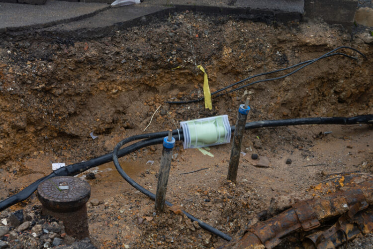 Surprise! Detailed information about buried obstacles is poor (© Jfspic/Dreamstime)