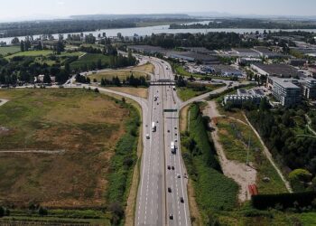The existing Steveston Interchange in Richmond, British Columbia, will be removed when the new one opens in 2025, five years before the nearby new Massey Tunnel is finished (image courtesy BC Ministry of Transportation)