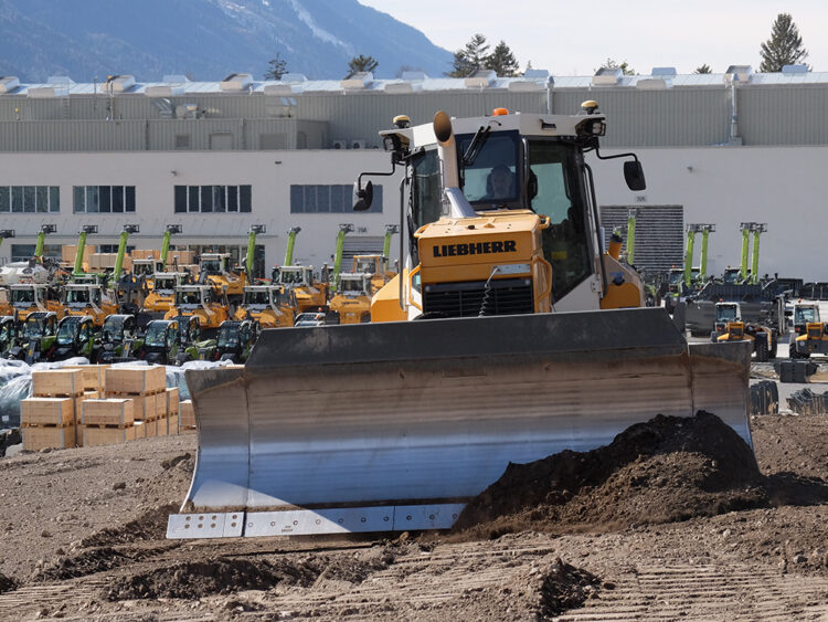 The IMUs on the Generation 8 machines allow precision working without the need for GNSS systems or base stations
