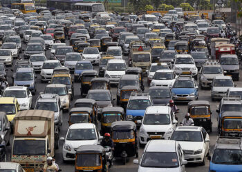 Mumbai is a mega city with a very high population density © Jaibajpai, Dreamstime.com