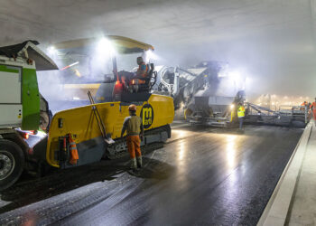 An MTV from Vögele was used to ensure a consistent supply of mix to the paver to help provide a homogenous surface