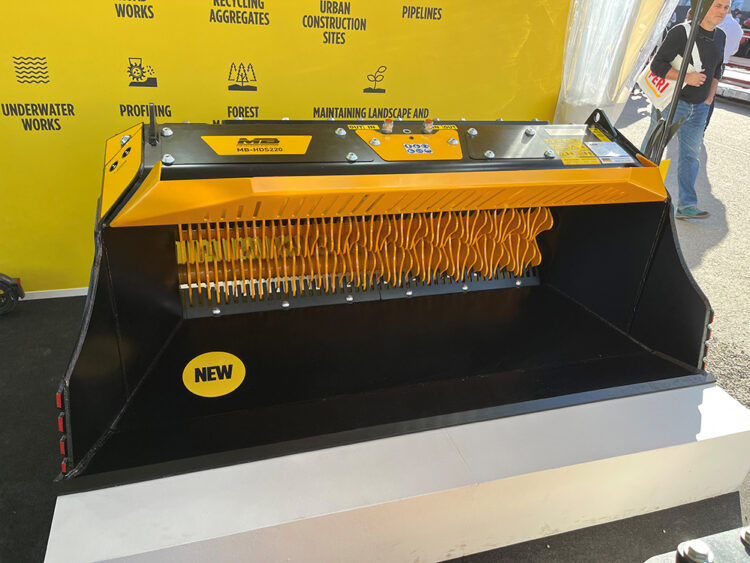 The MB MB-HDS220 screener bucket is suitable for groundworks and agriculture