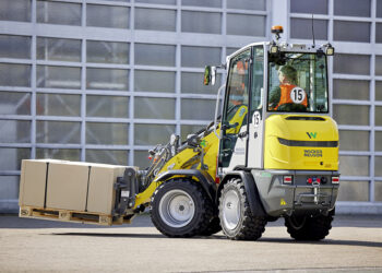 Wacker Neuson's ever-popular the WL20e wheel loader now has a powerful lithium-ion rechargeable battery