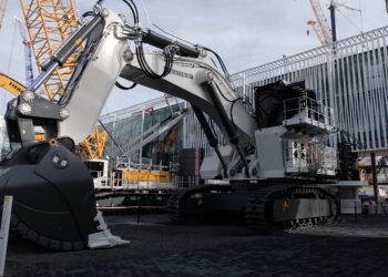 Exhibitors and attendees from around the world were at the bauma 2022 exhibition to see innovative new construction machinery