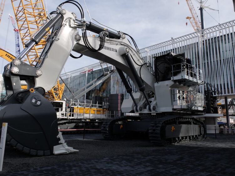 Exhibitors and attendees from around the world were at the bauma 2022 exhibition to see innovative new construction machinery