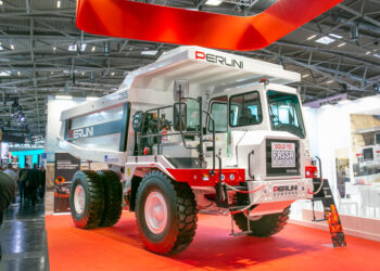 Perlini’s new DP265WD is the baby of the company’s giant dump truck range