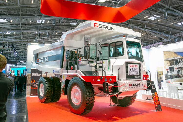 Perlini’s new DP265WD is the baby of the company’s giant dump truck range