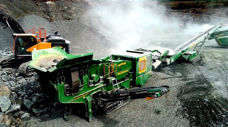 The heavy-duty J4 is suited to aggregates, C&D recycling and site preparation