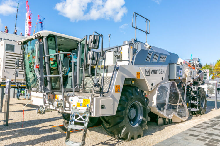 A new system makes Wirtgen’s soil stabiliser/recycler more efficient
