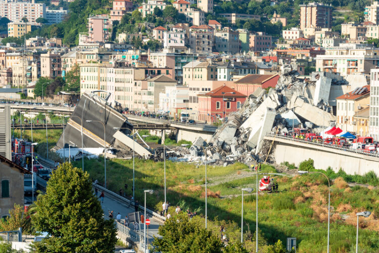 Condition monitoring sensors for bridges in Italy are being set up to avoid fatal accidents such as the collapse of the Morandi Bridge in Genoa (© Nazario Di Mauro/Dreamstime)