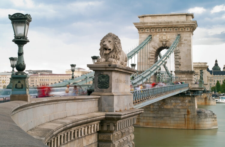 Renovations to the historic Széchenyi Chain Bridge and a nearby road tunnel in the Hungarian capital have been long-awaited (image © Samsem67/Dreamstime)