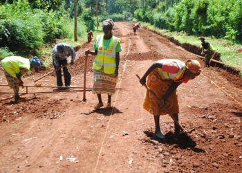 Labour-intensive road construction methods are still used in East Africa's rural areas to build access connections at Namanga (Kenya-Tanzania border)