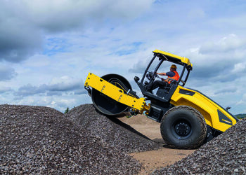 The BOMAG Smart Line compactors are productive and durable and can be operated in tough working environments