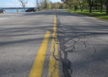 The new standard (called D8458) will be used to assess the resistance of different types of asphalt mixtures to fatigue cracks in road surfaces (image World Highways/David Arminas)
