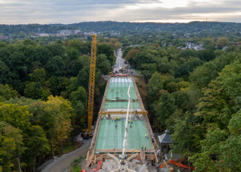 The first concrete deck pour was carried out at Span 1 for the Fern Hollow bridge in late September 2022