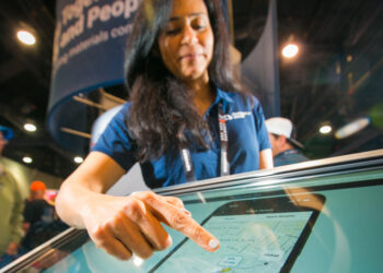 The app lets customers track current orders and delivery status times