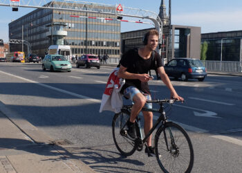 A new software package from SYSTRA offers capabilities for active travel microsimulation
