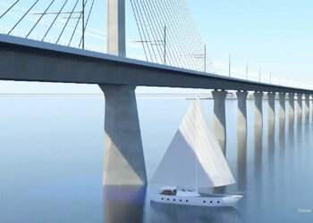The Storstrøm Bridge will have an electrified two-track railway, a two-lane road and foot and cycle paths (image courtesy Danish Road Directorate / Vejdirektoratet)