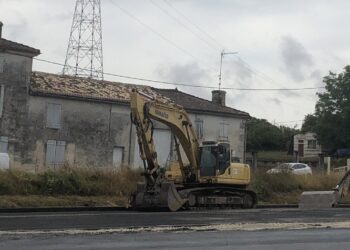 New regulations are proposed for the use of construction machines on the road in Europe – image © courtesy of Mike Woof