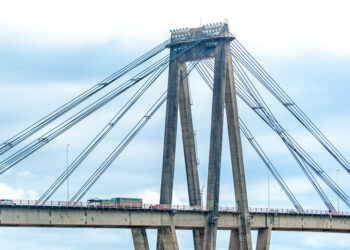 Argentina is to build a new bridge spanning the Paraná River as the existing General Manuel Belgrano Bridge suffers from congestion at peak periods – image courtesy of © Eduard Goricev|Dreamstime.com