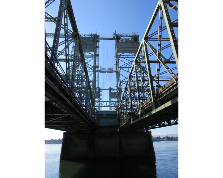 A new bridge will be built to replace the current structure carrying I-5 over the Colombia River and connecting Oregon and Washington state – image courtesy of © Rajan Singh|Dreamstime.com