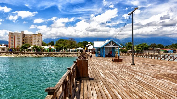 A new highway will connect the port city of La Ceiba in Honduras with the inland city of El Progreso – image courtesy of © Wirestock | Dreamstime.com