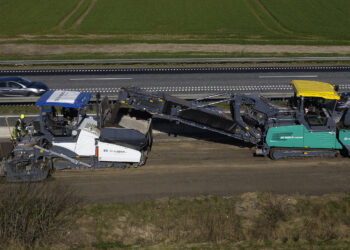 A Vögele SUPER 1900-3i paver and MT 3000-2i material feeder were employed to pave the recycled cold mix layer followed by the binder course and wearing course (imagre courtesy Writgen Group)