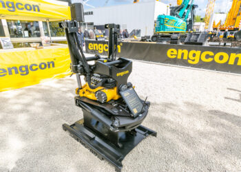 Engcon offers a smart tiltrotator package