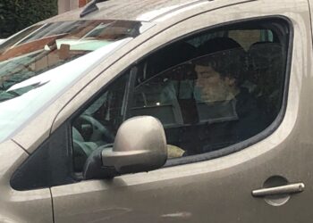 Road safety is improving in the US, but distracted driving remains a cause for concern – image © courtesy of Mike Woof