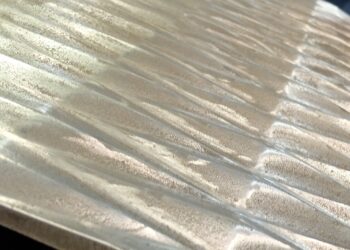 Caterpillar is now offering the novel screed plate system developed by Axenox