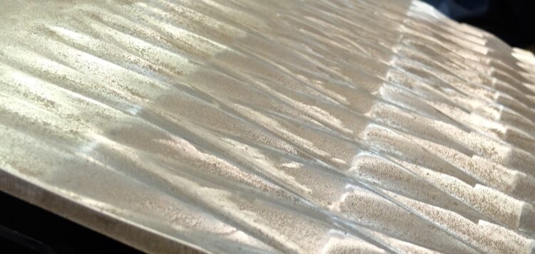 Caterpillar is now offering the novel screed plate system developed by Axenox