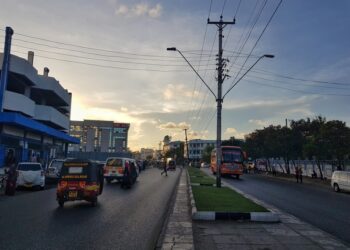 Plans are moving forward for the new highway linking Nairobi and Mombasa in Kenya – image courtesy of © Joshua Wanyama| Dreamstime.com