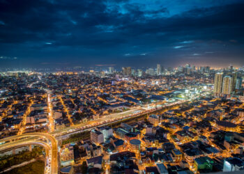 New road projects in the Philippines will help reduce congestion at peak periods – image courtesy of © Namhwi Kim| Dreamstime.com