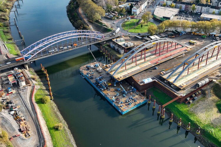 The Oberbürgermeister Karl Lehr Brücke (OBKL - Mayor Karl Lehr Bridge) over the Ruhr River (image courtesy Sarens)