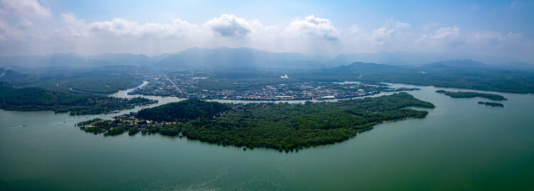 Thailand’s massive Land Bridge project will give a massive boost to the country’s economy – image courtesy of © Riverrail| Dreamstime.com